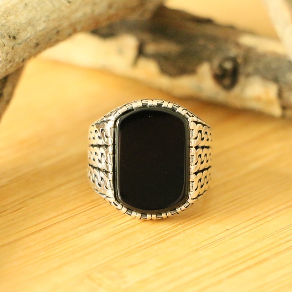 Grand Bazaar Jewelers Other - 925Sterling Silver Men's Ring Onyx stone